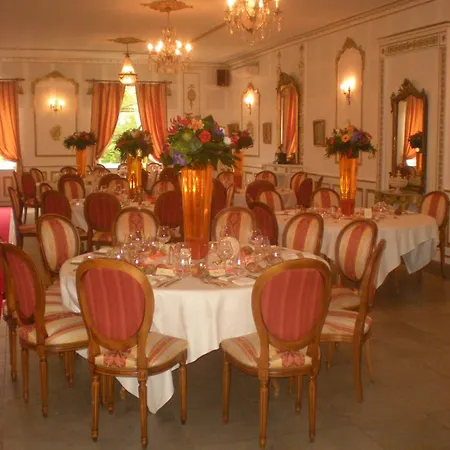 Chateau De La Chapelle Des Bois *