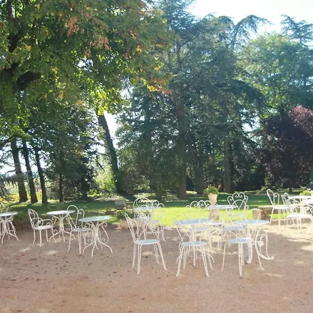 Pensionat Chateau De La Chapelle Des Bois 3*